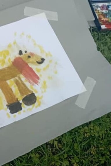 Disegno su un prato di un allievo di Giampiero Monaca