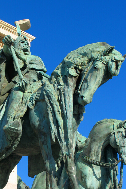 Heroes' Square in Budapest, Hungary, with its grand Millennium Monument, celebrates Hungary’s history through the impressive statues of the Seven Chieftains of the Magyars, capturing the essence of Hungarian national pride