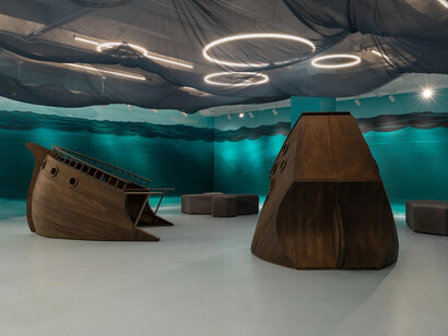 Oliver Jeffers, Life at sea, exhibition view. Courtesy of the Brooklyn Museum