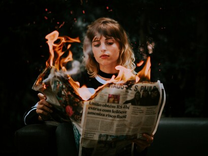 Fake news. Mais preocupante é o papel das big techs na amplificação de discursos de ódio e na propagação de fake news

