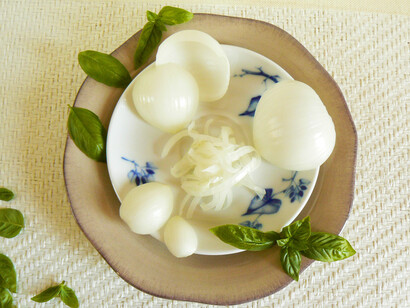 Cipolle bianche e basilico