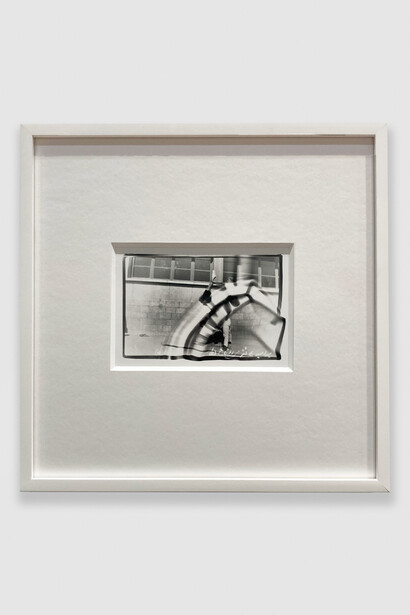 Samira Yamin, Four-Person Formation II (3rd attempt), 300, 2023. Courtesy of the artist and Patron Gallery