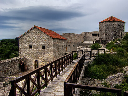Nikšić Fortress - Bedem