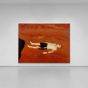 Installation view, Steven Shearer: Profaned Travelers, David Zwirner, New York, February 22–March 30, 2024.
Courtesy David Zwirner