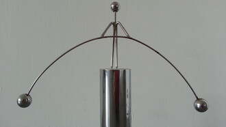 Eventos como el colapso de la criptomoneda LIBRA y las inundaciones en Bahía Blanca han puesto a prueba la capacidad de respuesta del gobierno argentino. Análisis de las luces y sombras de la administración