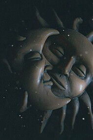Credete che il Sole sia soltanto una stella e che la Luna sia unicamente il satellite della Terra? Ebbene, sono molto di più di questo