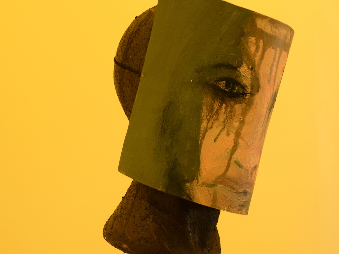 Laure Prouvost, We Know We Are Just Pixels, 2014, 2 screen video 4 min, edition of 3 + 2 AP