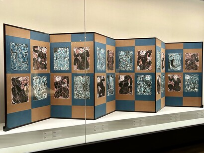  Shiko Munakata, In Praise of Shokei, the Kiln of Kawai Kanjiro, 1945, The Japan Folk Crafts Museum , Exhibition view, Photo by Alma Reyes