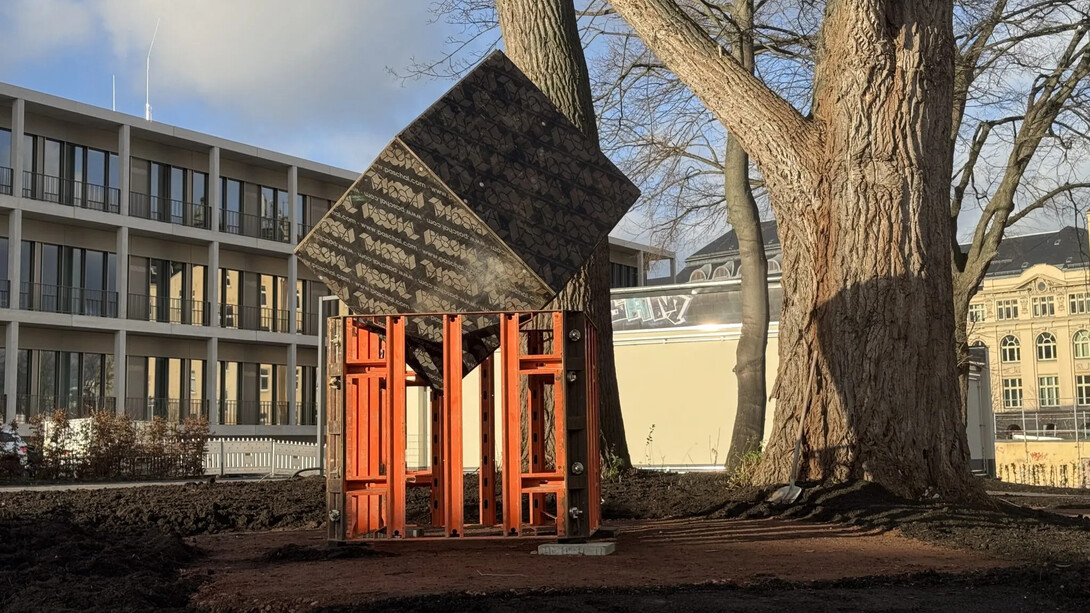 Verschiedene künstler-innen, Collateral sculptures, ausstellungsansicht. Mit freundlicher genehmigung der Kunstsammlungen Chemnitz