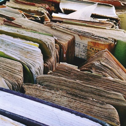 Historias escondidas entre papeles