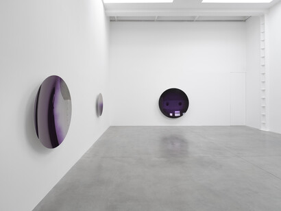 Anish Kapoor, exhibition view. Courtesy of Lisson Gallery