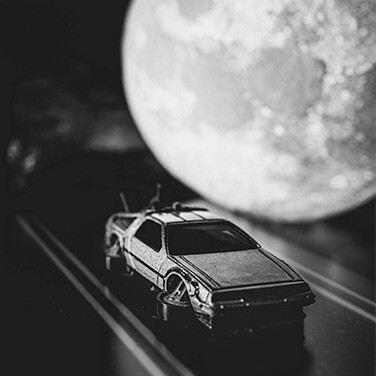 Miniatura do carro do filme "De volta para o futuro". Falo de “De Volta para o Futuro” (Back to the future) de 1985