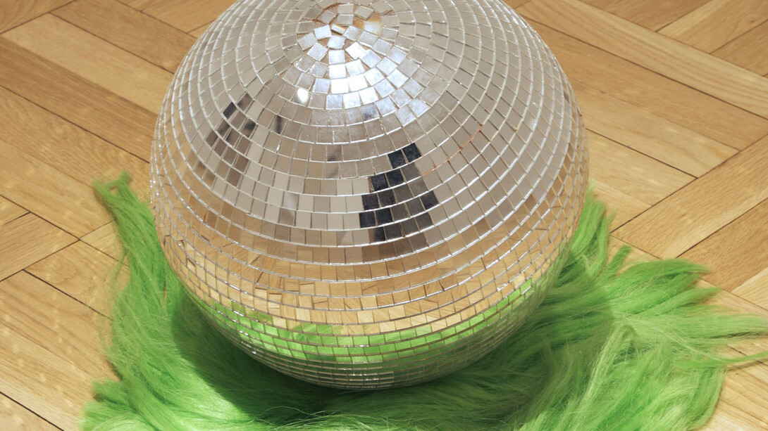 Martin Kippenberger, Disco Bomb, 1989 © Estate of Martin Kippenberger / Galerie Gisela Capitain, Cologne