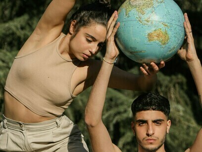 Enfrentamos um agravamento silencioso — porém devastador — das condições ambientais que sustentam a vida. A saúde humana está intrinsecamente conectada à saúde do planeta, e compreender essa interdependência deixou de ser um luxo acadêmico para se tornar uma urgência existencial