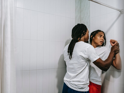 'Gaslighting': grupo de comportamientos que consiste en ocultar información para sembrar la duda y deshabilitar al otro