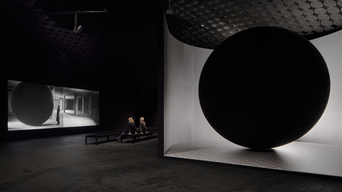 Larissa Sansour exhibition at Amos Rex. Works from left to right Larissa Sansour: In vitro, 2019 and Larissa Sansour: Monument for lost time, 2019. Photo by Tuomas Uusheimo / Amos Rex