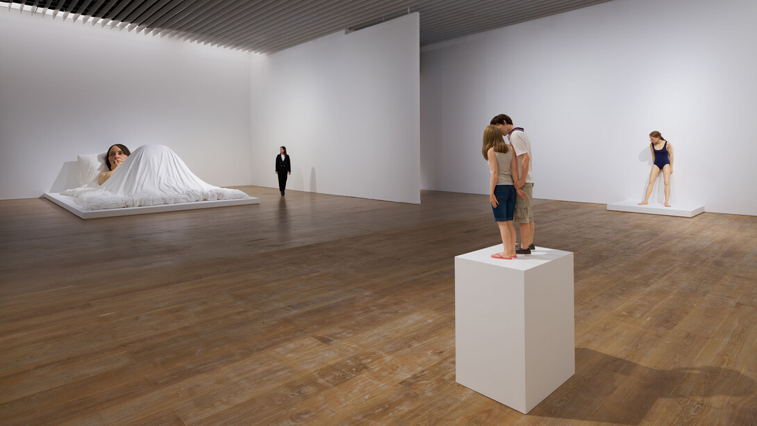 Ron Mueck, exhibition view. Courtesy of Mori Art Museum