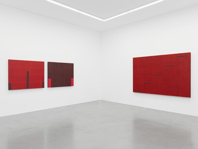 View of the exhibition Écriture at Perrotin Paris October 12 – December 21
Photo: Claire Dorn
© Courtesy of the artist & Perrotin