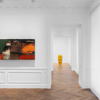 Theaster Gates, And other paintings, vue de l'exposition. Avec l'aimable autorisation de White Cube