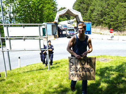 El secretismo de las reuniones alimenta las teorías de la conspiración