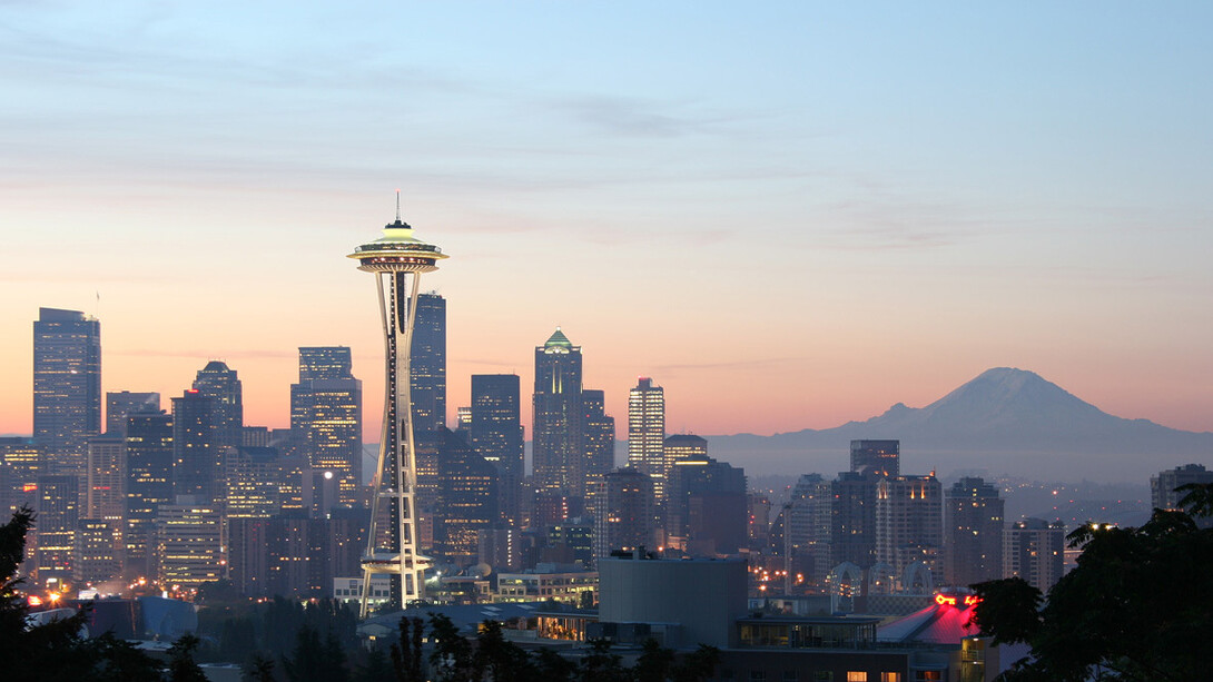 Ao chegar em Seattle, cidade no estado de Washington (Estados Unidos) é impossível não ficar fascinado pela impressionante beleza natural em seu entorno, como as majestosas montanhas da Cordilheira das Cascatas