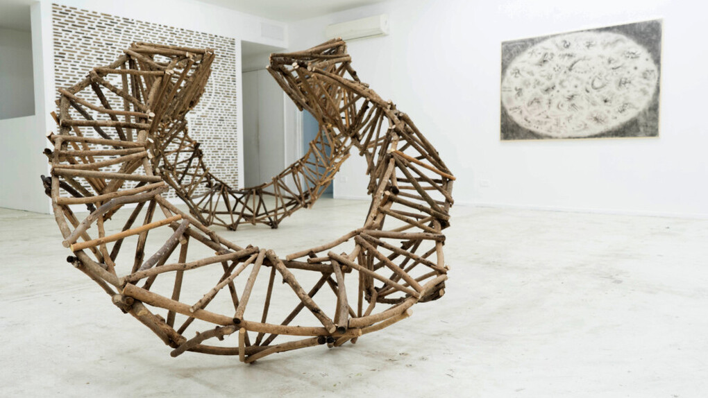 Camilo Guinot, Texto feral, vista de exhibición. Cortesía de Quimera Galería