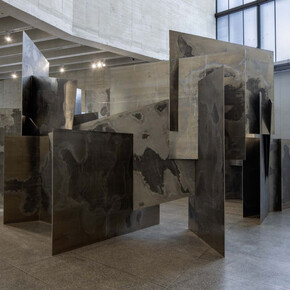 Ana Laura Aláez, Pabellón de escultura, vista de exhibición. Cortesía de MUSAC