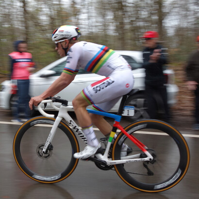 Remco Evenepoel. Um excelente indicador para as duas provas, que contaram com grandes nomes do pelotão internacional e se assumem