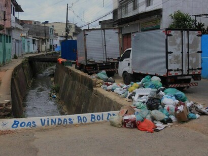 Lixo nas ruas de Pernambuco, Brasil