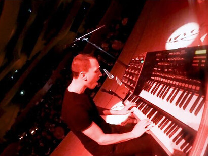 Martin Kohlstedt during a concert