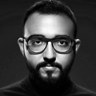 Natural do Rio de Janeiro, Brasil, Raphael Montes é um escritor do gênero ficção policial