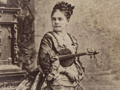 Camille Urso. Le génie de Camille doit se déployer ailleurs, décision est prise par Salvatore, d’offrir à sa fille la possibilité d’intégrer le Conservatoire de Paris