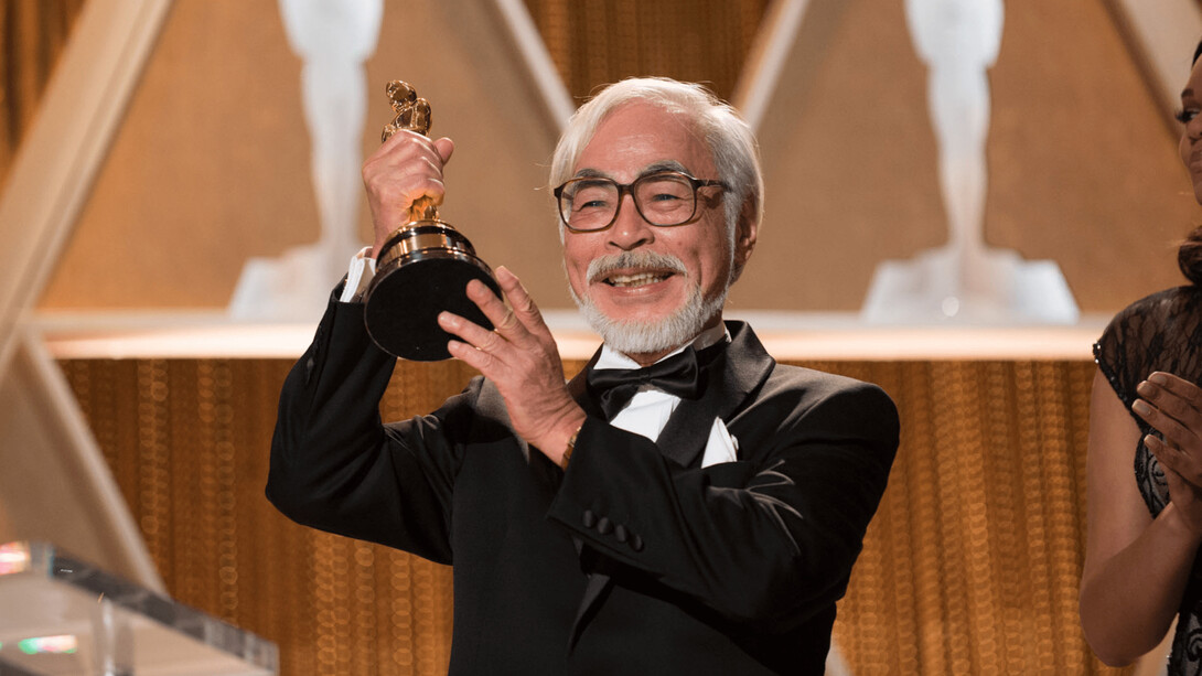 Hayao Miyazaki premiato con il Premio Oscar alla carriera nel 2015. "Un narratore la cui arte dell'animazione ha ispirato cineasti e spettatori di tutto il mondo"