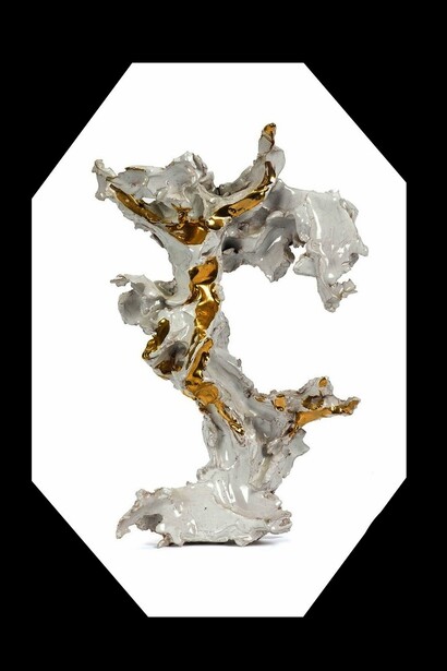 Lucio Fontana, "Crocifissione", post 1950 ca, ceramica a lustro, collezione privata