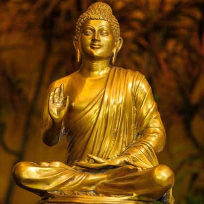 Escultura de Buda: Schopenhauer piensa que el ascetismo es el instrumento para pasar del mundo de las apariencias y de las sombras al conocimiento