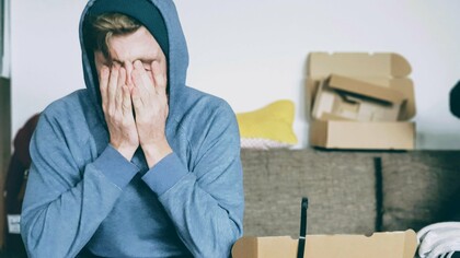 La pesantezza emotiva è un'esperienza complessa che coinvolge diverse aree del cervello