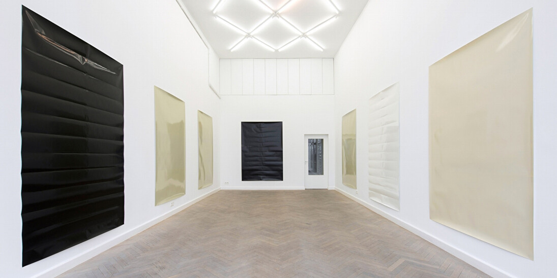 Davis Rhodes, Exhibition view. Courtesy of Office Baroque