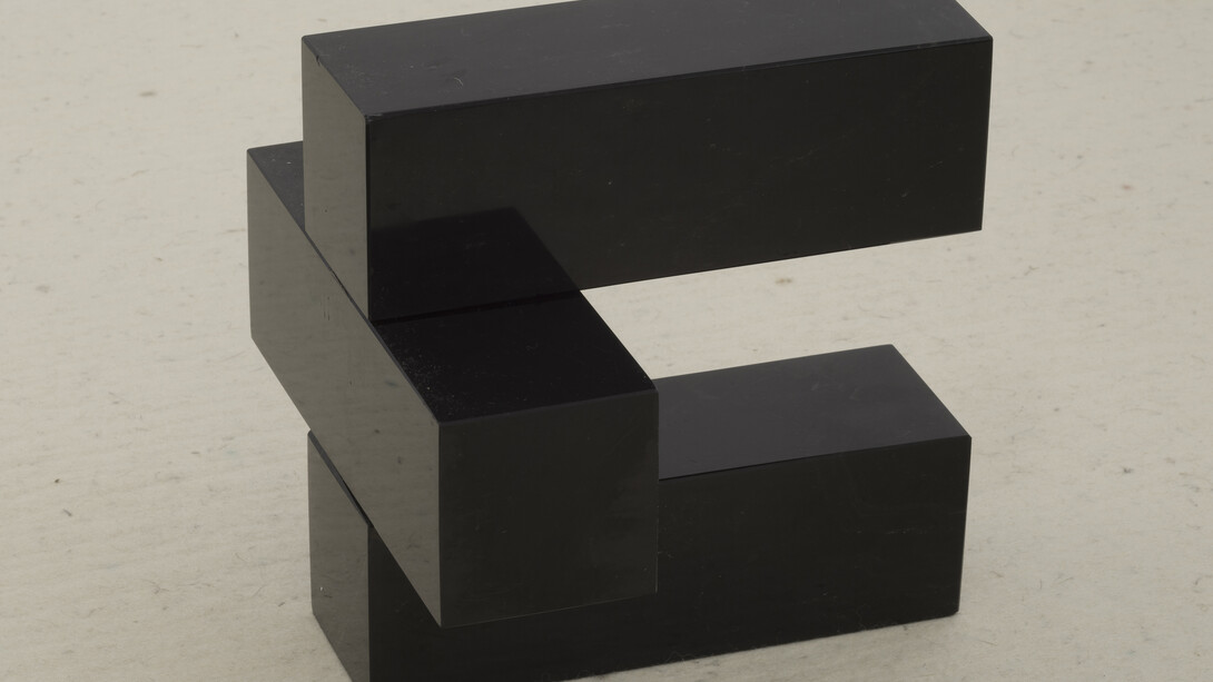 José Damasceno, Sobre o Objeto de 8º Grau, detail, 2013. Photo: Eduardo Ortega, Courtesy Galeria Fortes Vilaça