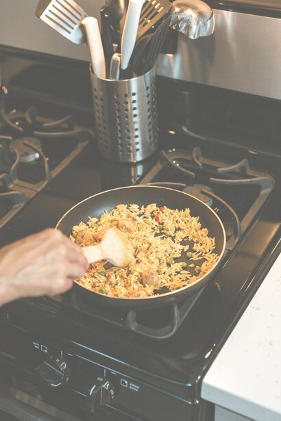 Famiglia e cucina. Tre nazionalità diverse, dicevo, tre etnie diverse, tre culture diverse alla ricerca di un amalgama nella antica città di Roma