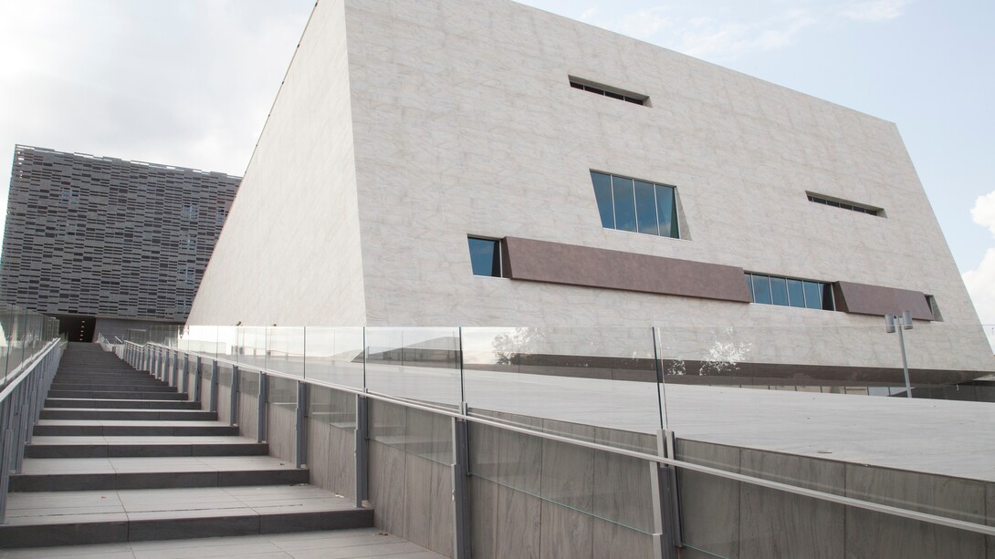 Escaleras de la parte superior de la Ópera de Florencia © Pietro Paolini - TerraProject - Contrasto