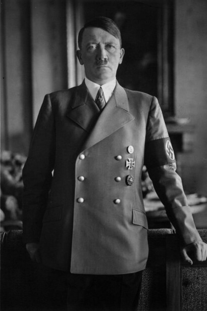 Adolfo Hitler lideraba la Alemania nazi que formaba parte del Eje opuesto a las potencias aliadas durante la guerra