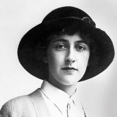 Agatha Christie, escritora y dramaturga británica especializada en el género policial