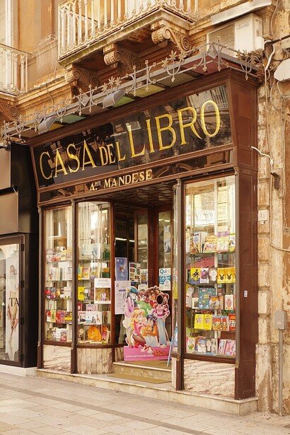 Libreria di via d'Aquino, Taranto, Italia