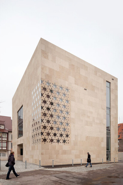 Ulm Synagogue: by altering the axis of the building to ensure alignment with Jerusalem, the corner of the building became the focal point. Photograph by Yohan Zerdoun