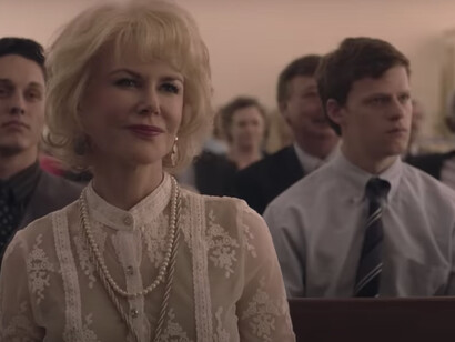 Key-Frame di una scena in chiesa in Boy Erased (2018)