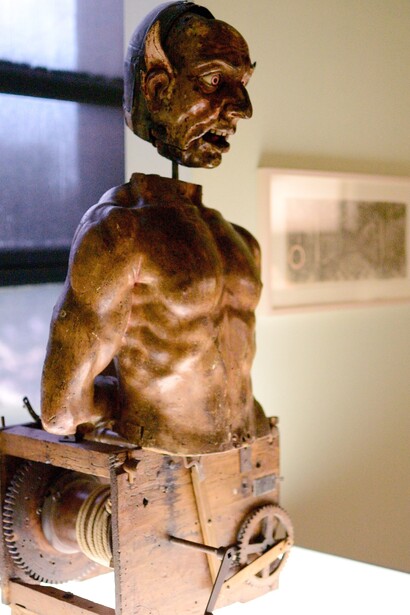 Automa con le fattezze di diavolo proveniente dalla wunderkammer di Manfredo Settala e ora esposto nel Museo dei mobili e delle sculture lignee, nel Castello Sforzesco di Milano