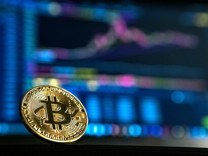 Il Bitcoin è stato praticamente il primo pacchetto di informazioni a cui nel 2009 è stato fissato un valore come ad una banconota 
