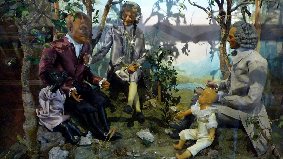 Gabinete de cera con los tres padres de la Revolución Francesa, Franklin, Voltaire y Rousseau, instalado en el Elíseo, 1792. Museo de la Revolución Francesa, Vizille, cerca de Grenoble, Francia