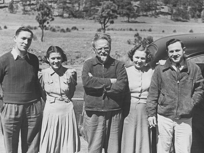 Trotski con camaradas norteamericanos poco antes de su asesinato en 1940