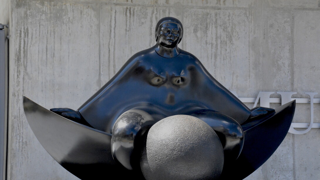 «Sueño», 2017, bronce; foto de Juan Carlos Flores